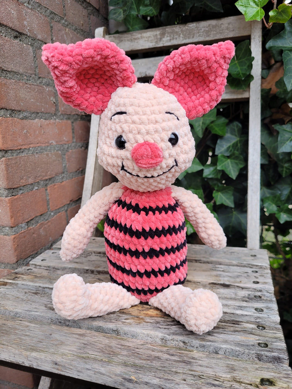Pig Plushie