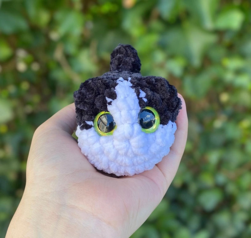 Mini Loaf Cats Crochet Pattern (Digital pattern)